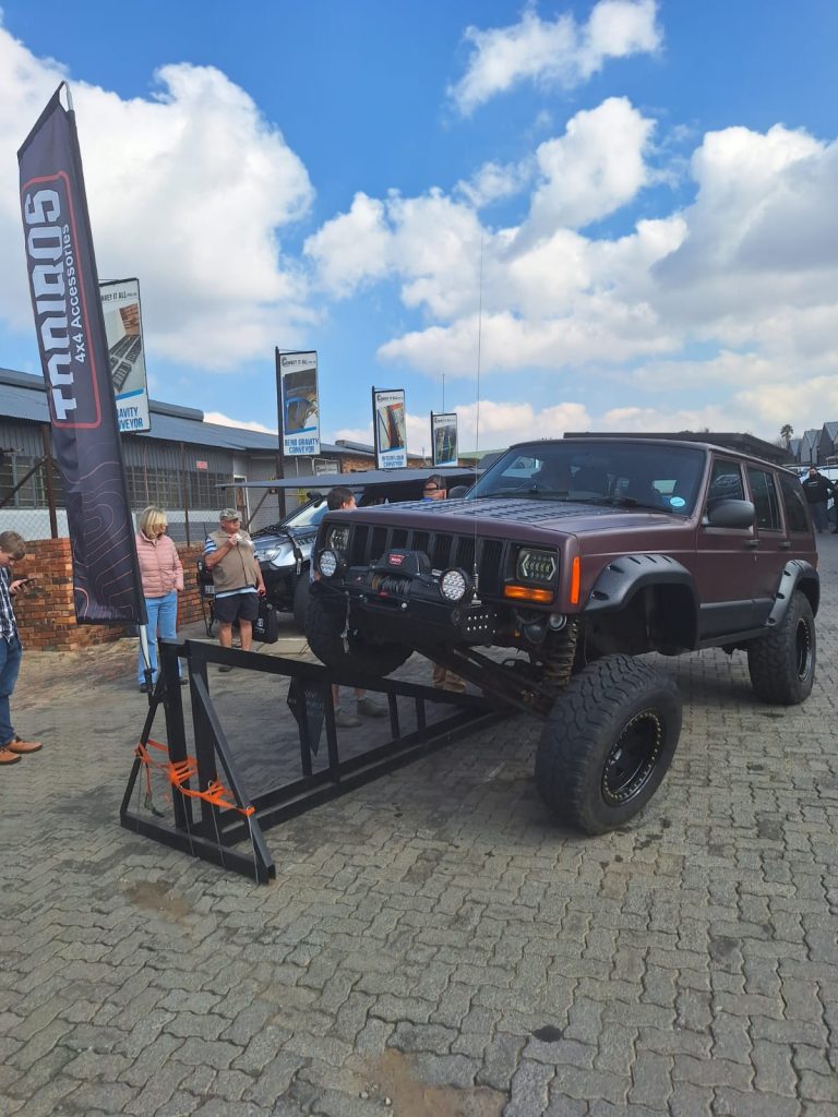 Jeep XJ (Front Wheel Drive